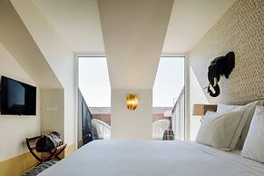 The Ivens, Autograph Collection