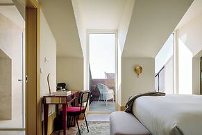 The Ivens, Autograph Collection