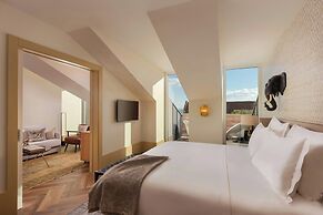 The Ivens, Autograph Collection