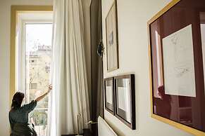 The Ivens, Autograph Collection