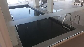 Apartment with Infinity Pool & Panoramic Views - 228