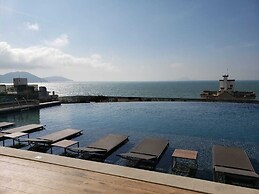Apartment with Infinity Pool & Panoramic Views - 228