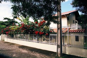 6 Bedroom House - 205