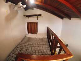 6 Bedroom House - 205