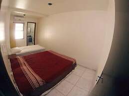 6 Bedroom House - 205