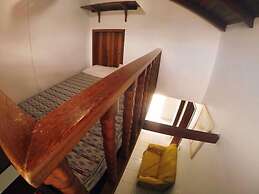 6 Bedroom House - 205