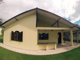 6 Bedroom House - 205