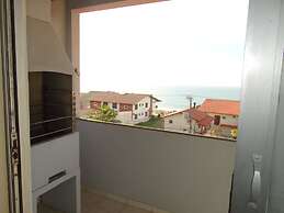 Apartment 2D with 1 Suite & View - 235