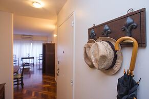 Apartment Rod Pena II By Hart