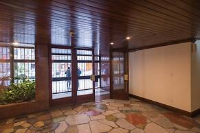 Apartment Rod Pena II By Hart