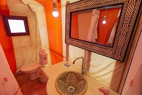 Sahara Shooting Stars Camp