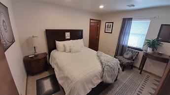 Garage Studio near OUSHC Hospital