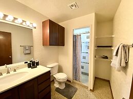 Garage Studio near OUSHC Hospital