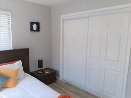 Private Bedroom Suite - Communal House near Integris Private