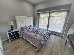 Private Bedroom Suite - Communal House near Integris Private