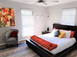 Private Bedroom Suite - Communal House near Integris Private