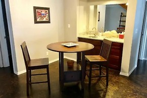 Private Bedroom Suite - Communal House near Integris Private