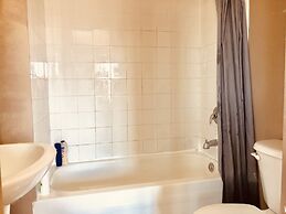 Room around York University Subway