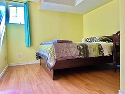 Room around York University Subway