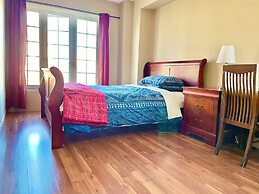 Room around York University Subway