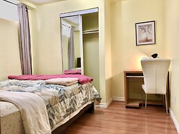 Room around York University Subway