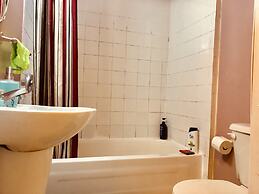 Room around York University Subway