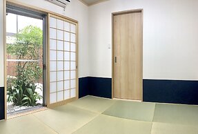 Hanazonominami Apartment 102