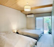 Hanazonominami Apartment 102