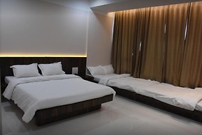 Hotel President Banquet & Lawns