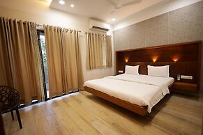 Hotel President Banquet & Lawns