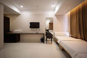 Hotel President Banquet & Lawns