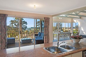 Pelican Lake Holiday House