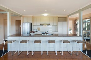 Pelican Lake Holiday House