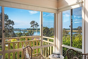 Pelican Lake Holiday House