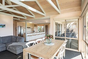 Pelican Lake Holiday House