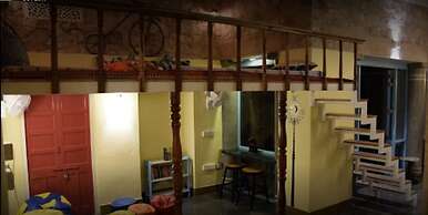 Jaipur Jantar Hostel