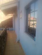 Jaws Palace Umoja