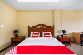 OYO 762 Chompoo