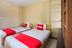 OYO 762 Chompoo