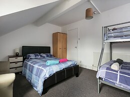 6 Bedroom Chorlton Townhouse