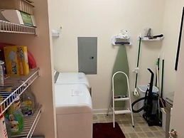 221-06 Woodlands Way