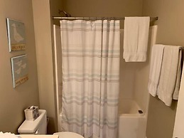 221-06 Woodlands Way