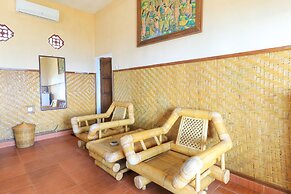 Hotel Tara Bar & Resto Air Sanih