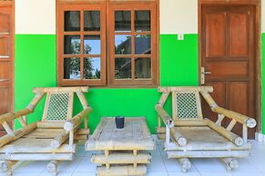 Hotel Tara Bar & Resto Air Sanih