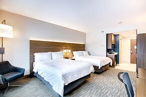 Holiday Inn Express & Suites Calgary Airport Trail NE, an IHG Hotel