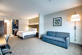 Holiday Inn Express & Suites Calgary Airport Trail NE by IHG