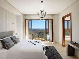 Modern Two Bedroom Villa With Indoor Pool & Spa