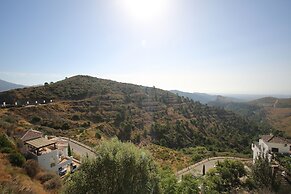 Modern Two Bedroom Villa With Indoor Pool & Spa