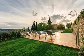 Luxury Chianti For Four