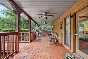 Mountain Dew - 2 Bedrooms, 2 Baths, Sleeps 4 Cabin by RedAwning
